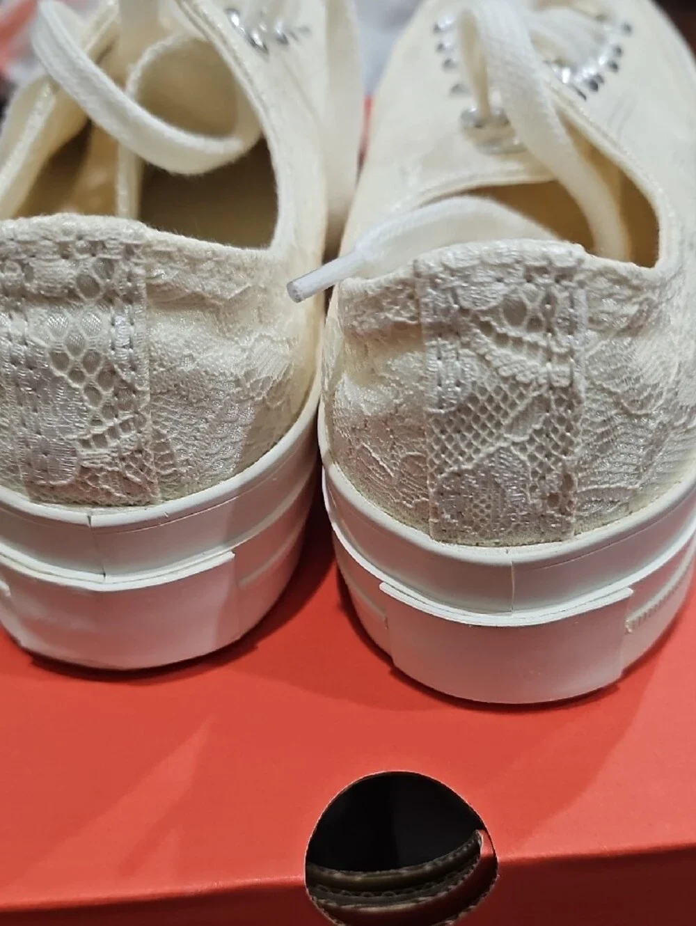 Converse Ivory Lace Low-Top Sneakers - Picture 6 of 7